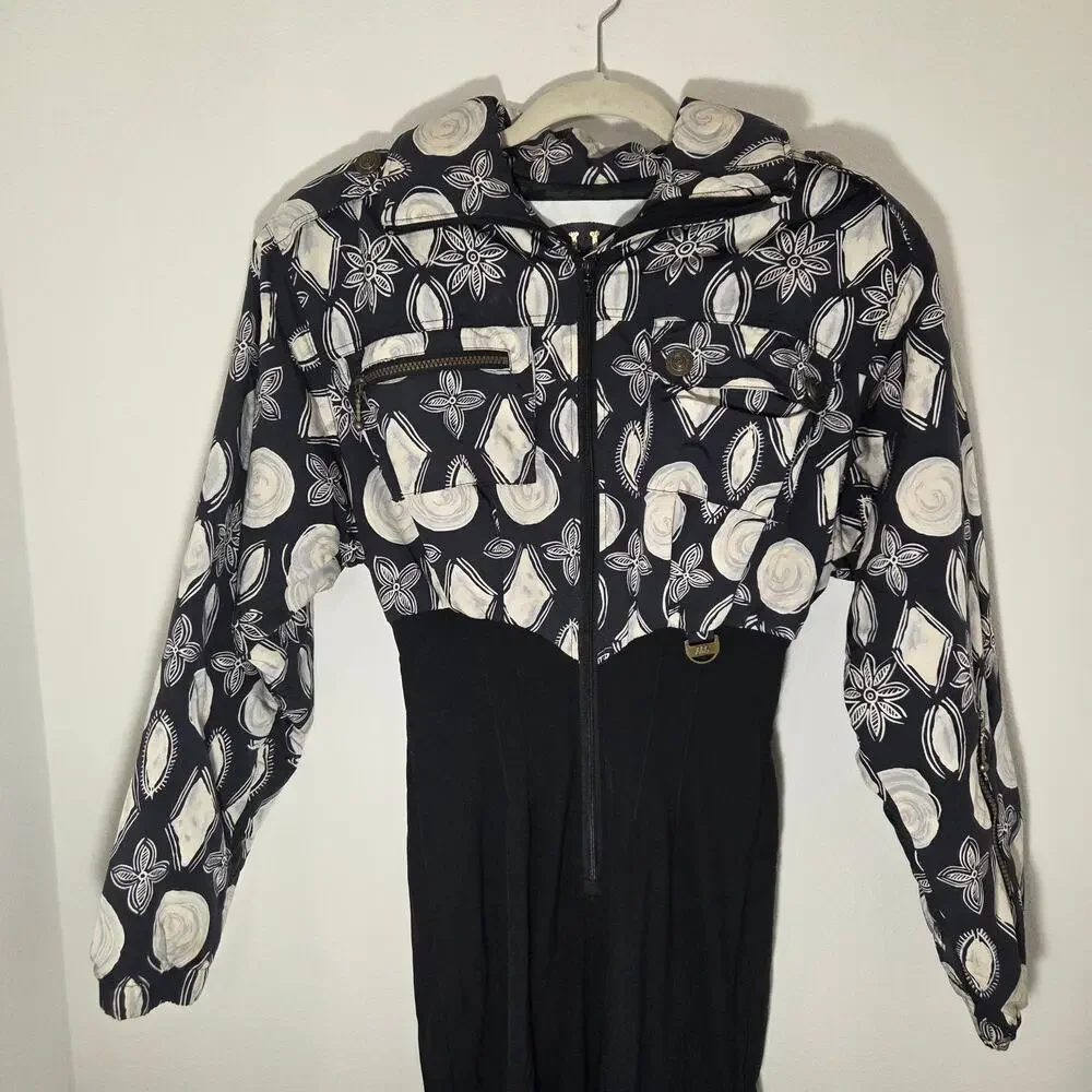 Vintage NILS One Piece Ski Suit 6 USA Floral Black Insulated Snowsuit Jumpsuit